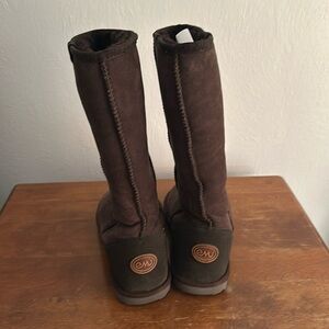 EMU Stinger Hi sheepskin lined Boots